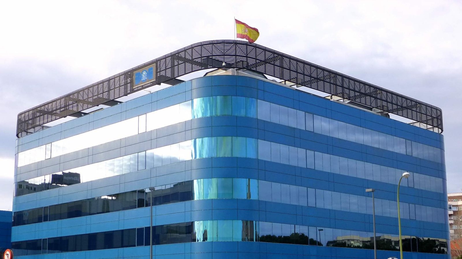Renovación del arraigo 2026: prórroga, plazos y tasa de 16,40 €