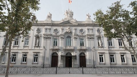 Sentencia del Tribunal Supremo: anulación del art. 197.2 RD 1155/2024 (comunicación electrónica obligatoria)