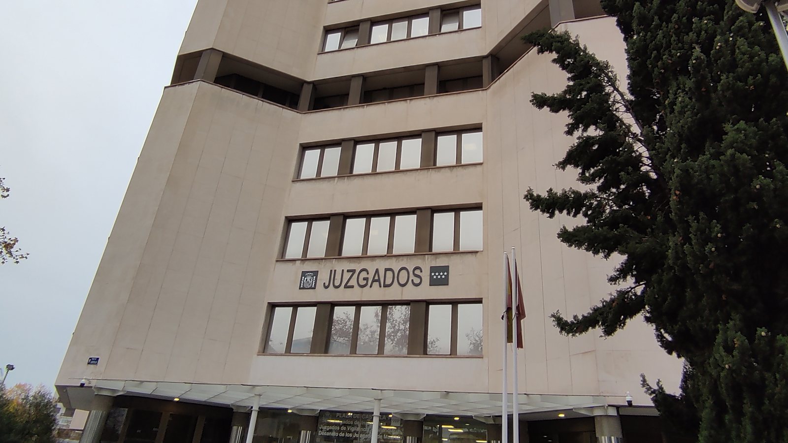 Sexual offences certificate Spain for working with children: how to get it as a foreigner